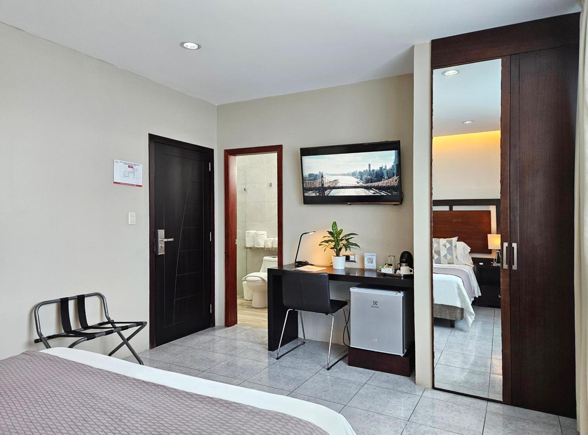 Hotel Perla Spondylus 만타 외부 사진