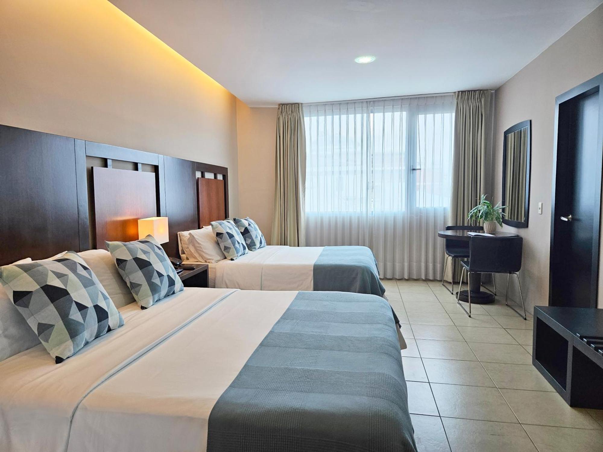 Hotel Perla Spondylus 만타 외부 사진