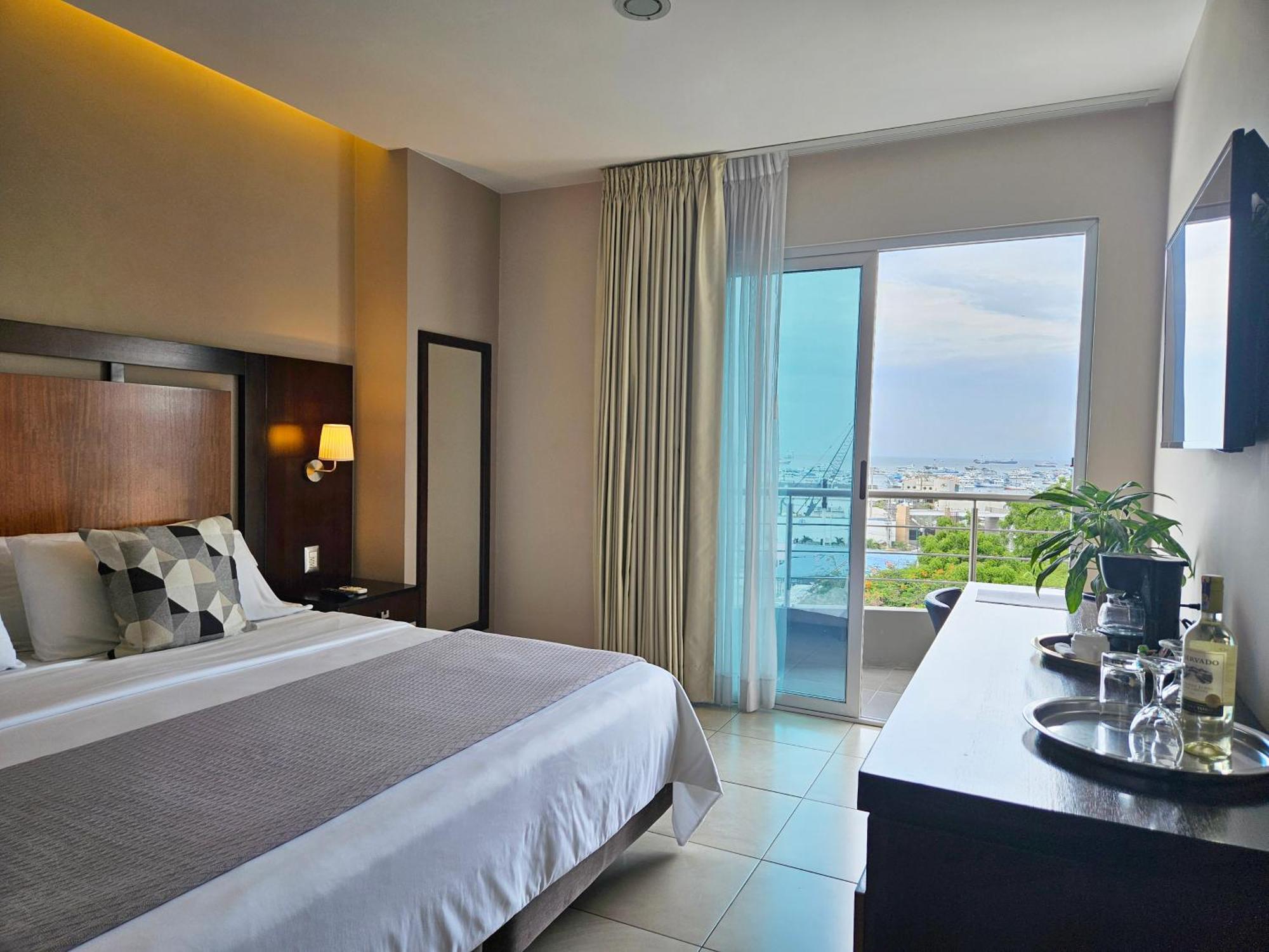 Hotel Perla Spondylus 만타 외부 사진
