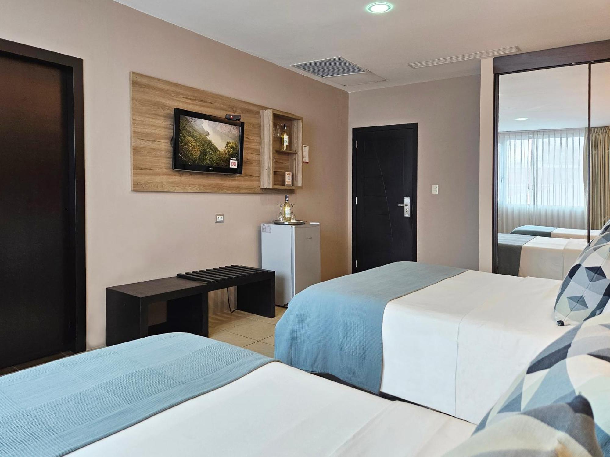 Hotel Perla Spondylus 만타 외부 사진