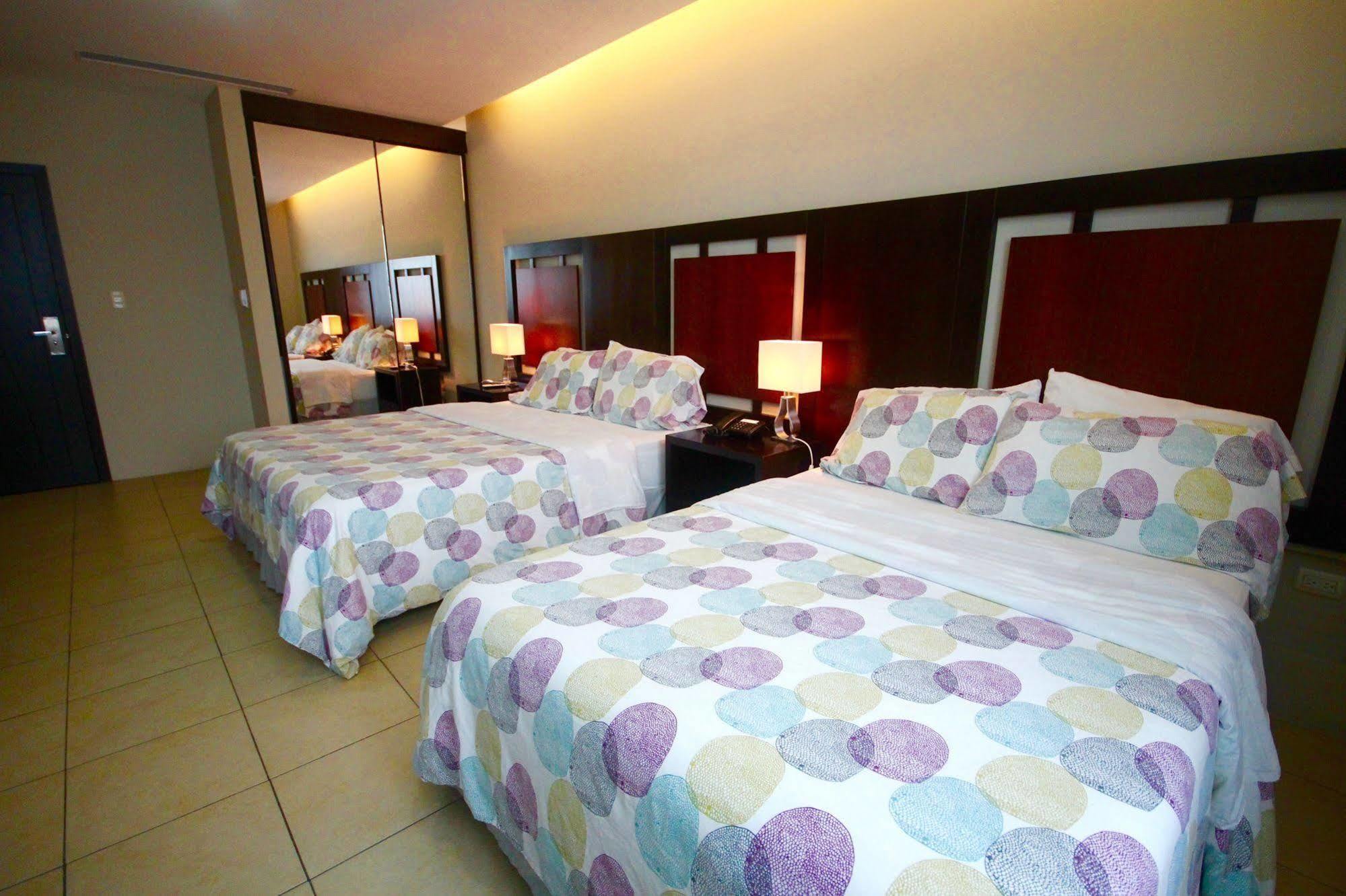 Hotel Perla Spondylus 만타 외부 사진
